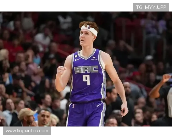 许尔特手感冰冷仅得8分三分命中率低迷助攻五次难掩整体疲态