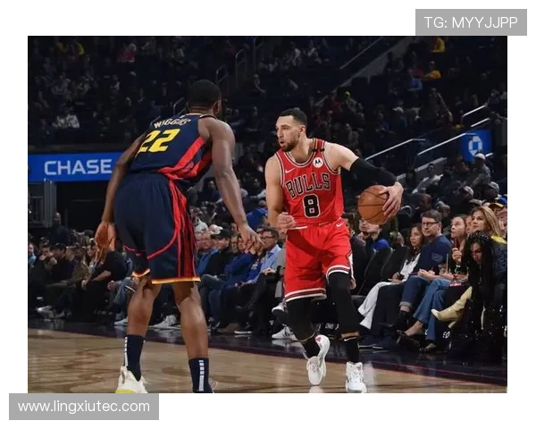 拉文首节爆发得分全取 半场15分三分球2中4表现抢眼